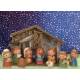 Crèche de Noël : cabane + 12 personnages de 8 cm (27,5 x 20 x 11 cm)
