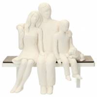 Familie zittend op een bankje 20x20 cm 