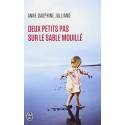 Deux Petits Pas Sur Le Sable Mouillé 