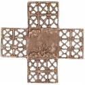Croix murale bronze 23 x 23 cm La création