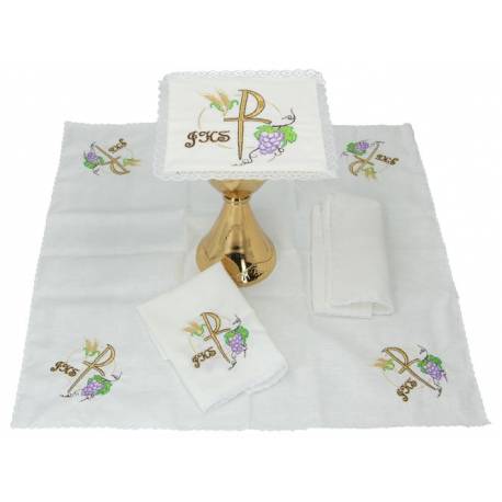 Linge d'autel brodé - 4 pièces