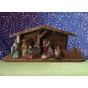 Crèche de Noël : cabane + 10 personnages de 9 cm (42x25x18cm)