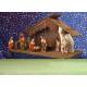 Crèche de Noël : cabane + 11 personnages de 12 cm (50x26x26cm)