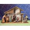 Crèche de Noël : cabane + 11 personnages de 15 cm (50x26x31cm)