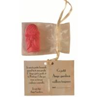 Beschermengel meisje - in albast 4,5 cm, roze gekleurd in tule 