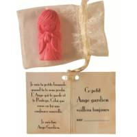 Ange Gardien Garçon -en Albaster 4,5cm colorisé rose dans tulle