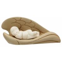 Bébé blanc dormant dans des ailes beiges en résine 13 x 6 cm