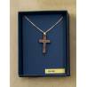 Collier avec croix en bois