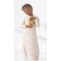 Willow Tree beeldjes : Meisje Met Hartje 13.5 Cm - Keepsake darker skin 